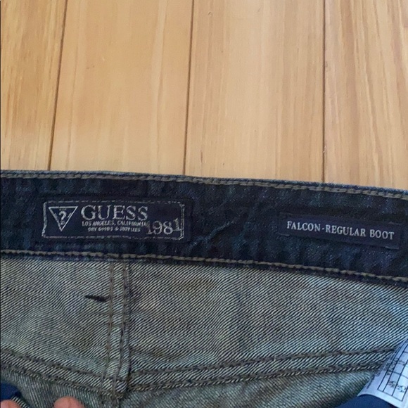 Guess Jeans - Picture 3 of 5